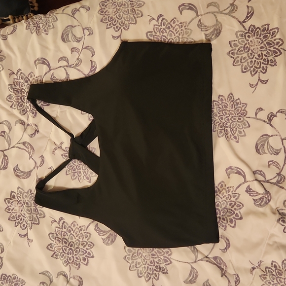 Active Wear Set - Picture 4 of 6